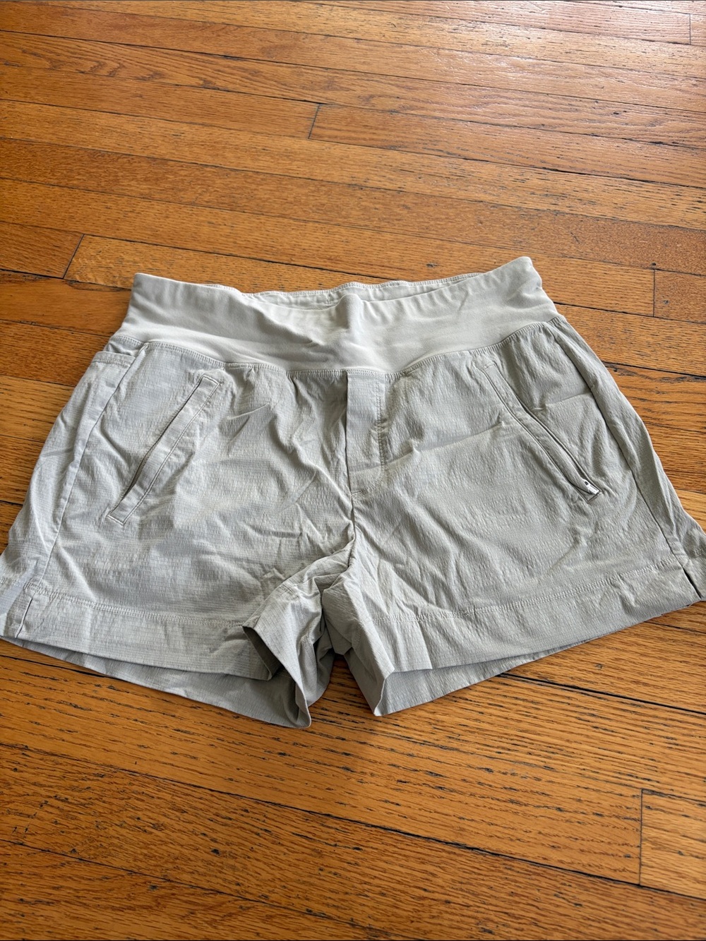 Athleta Trekkie North Short